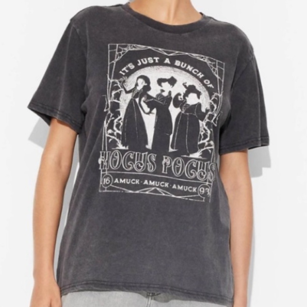 Hocus Pocus Graphic Boyfriend T-Shirt